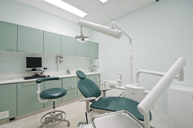 Zwiększ wydajność gabinetu dentystycznego – Przewodnik po nowoczesnym sprzęcie stomatologicznym