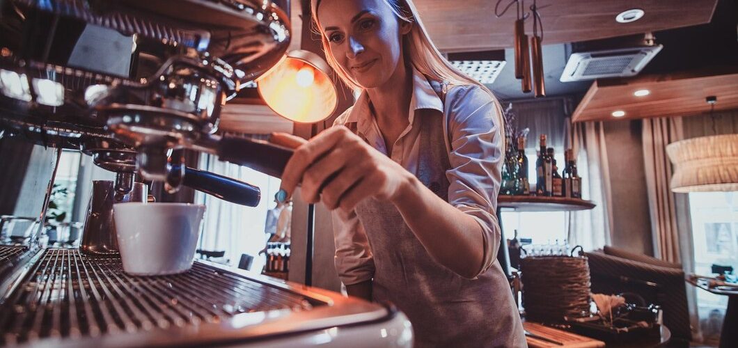 Poradnik użytkownika: jak przygotować idealną kawę na 31 różnych sposobów z nowoczesnym ekspresem do kawy