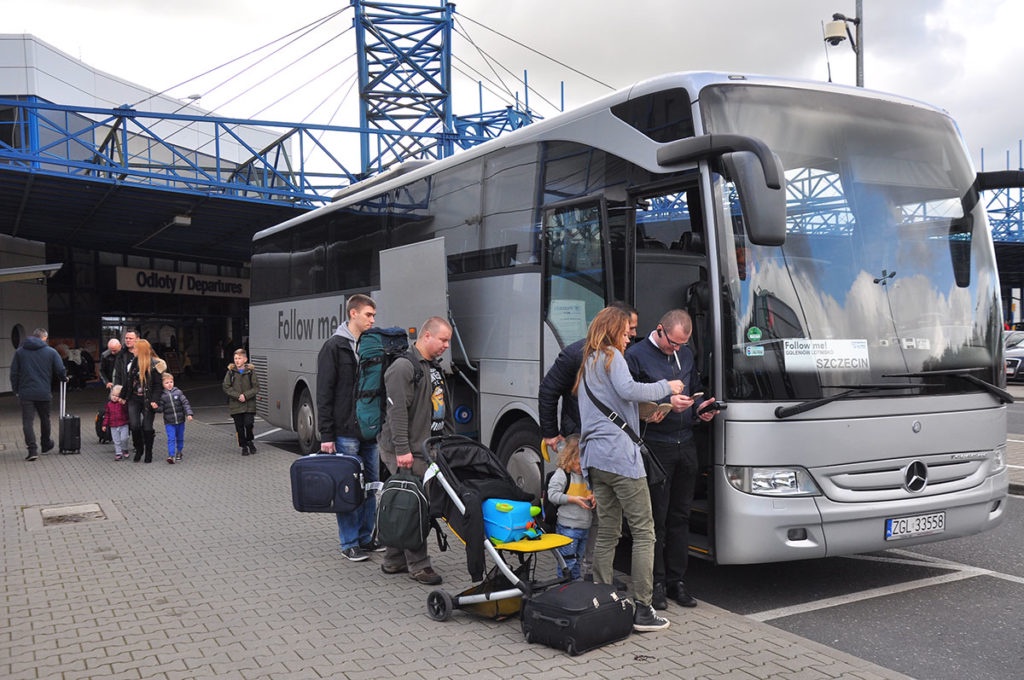 Jak zorganizować bezstresowy transport na wydarzenia grupowe?